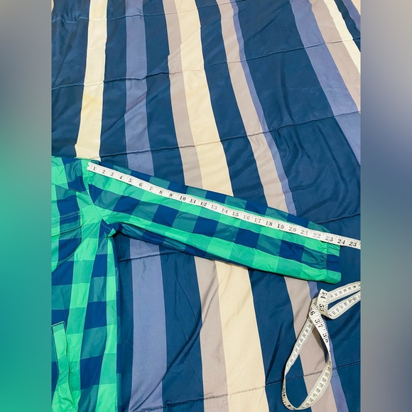 Cat & Jack Green Plaid Shirt Jacket - Picture 7 of 9